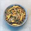 Würzige Soba-Nudeln mit gebratenen Kräuterseitlingen und Lauchzwiebeln