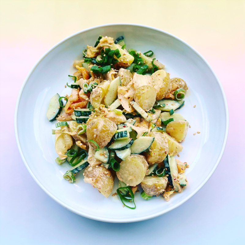 Frischer Kimchi-Kartoffel-Salat